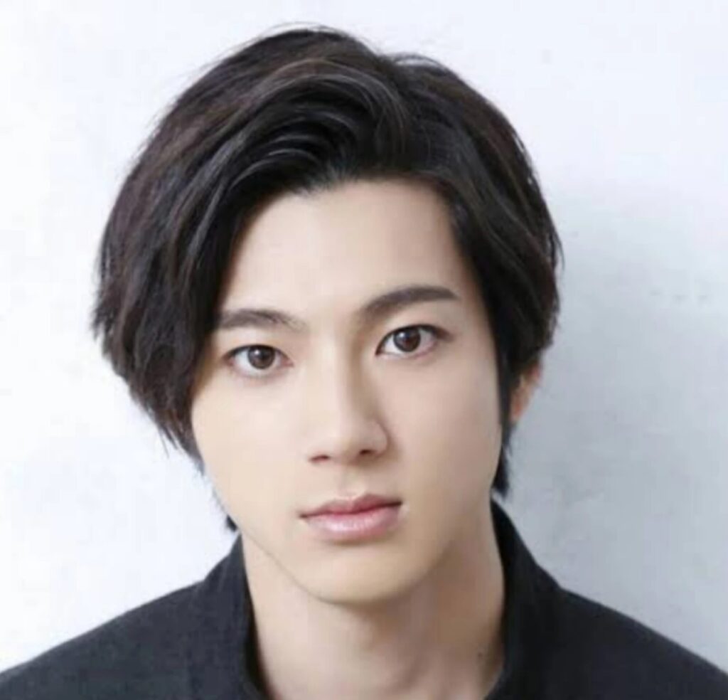 山田裕貴のプロフィールと経歴