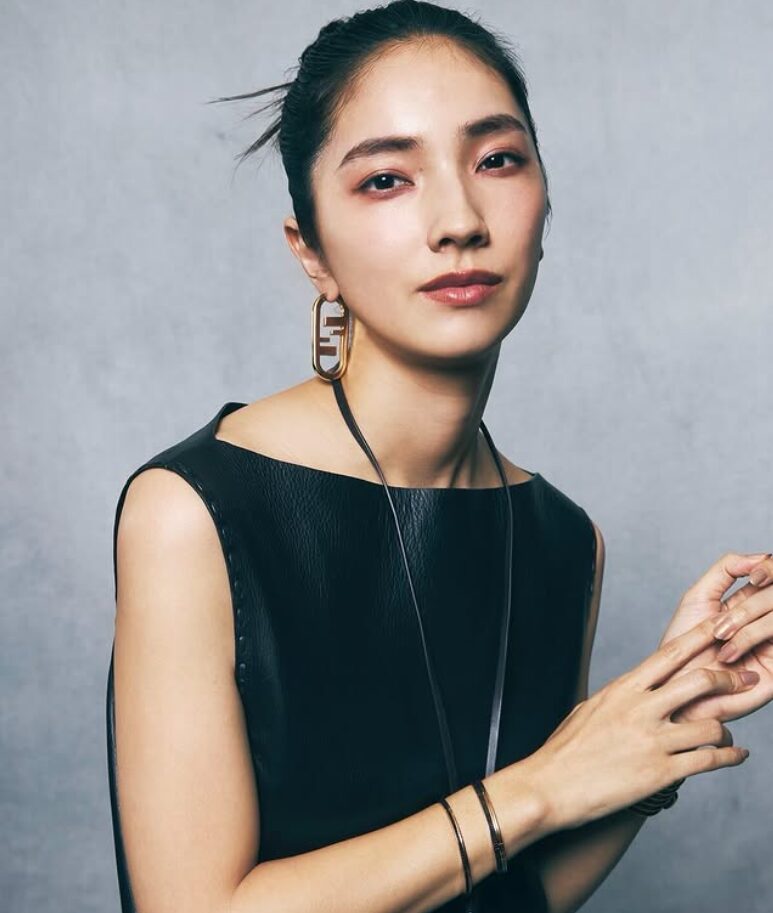 仁村紗和さんがエルシネマアワードを受賞した時の写真