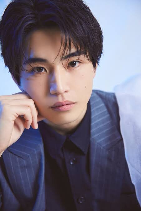 中沢元紀のプロフィールと経歴