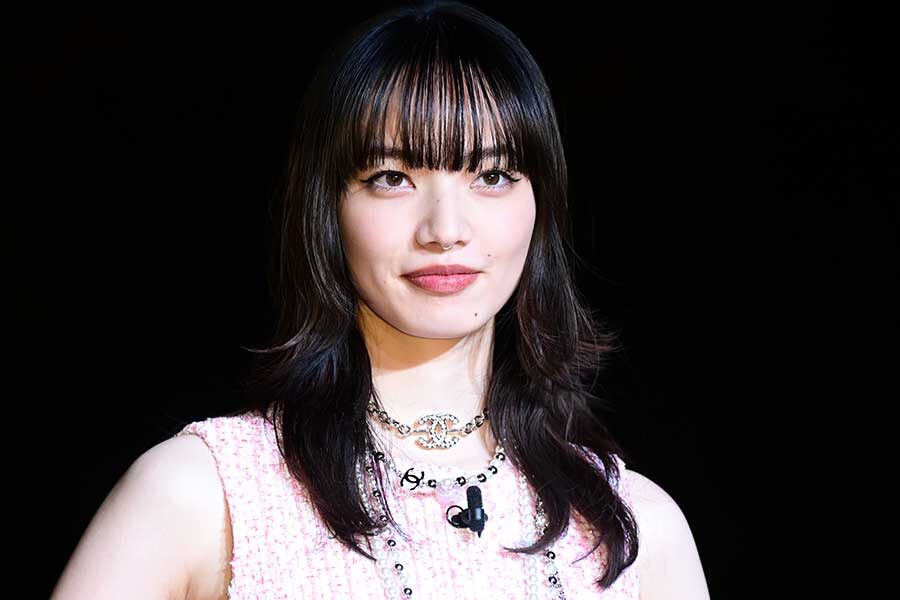 安田章大の歴代彼女6人目：小松菜奈（2014年頃）