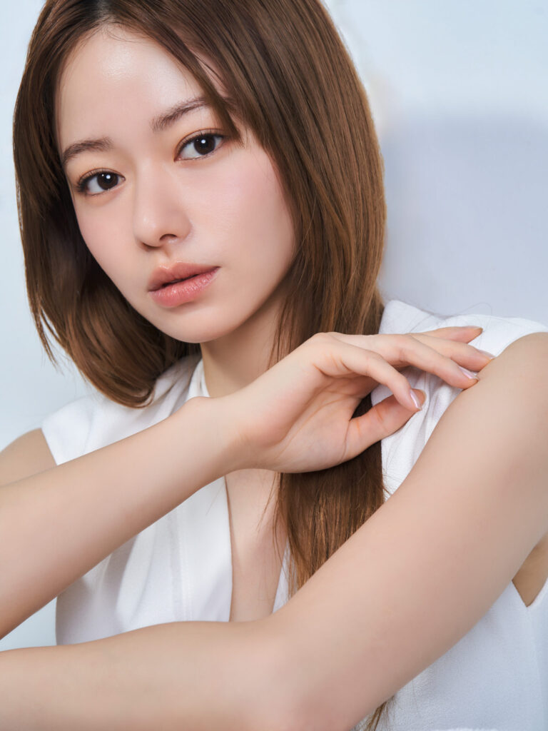 森本慎太郎の歴代彼女3人目：山本舞香（2013年頃）