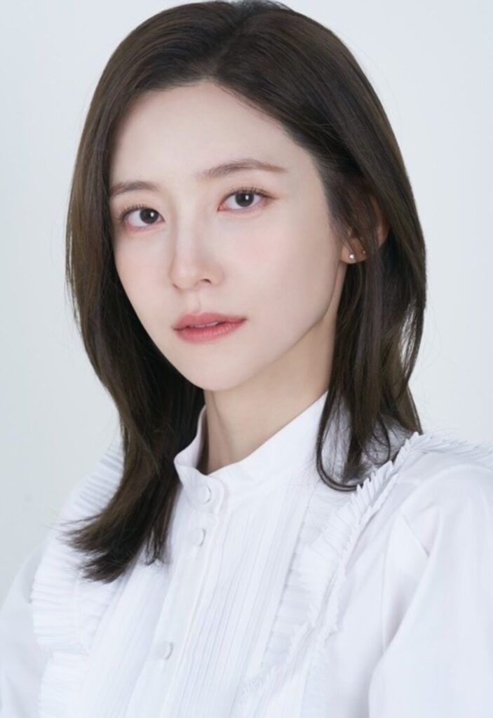 アン・ヒョソプの歴代彼女4人目：パク・ジヒョン（2022年頃）