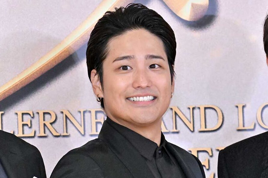 桐山照史