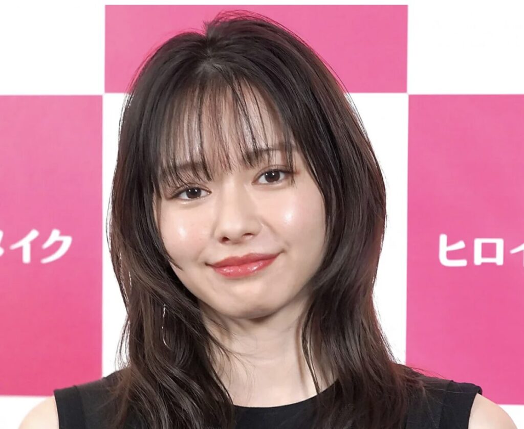 鈴木伸之の歴代彼女6人目：山本舞香（2019年頃）