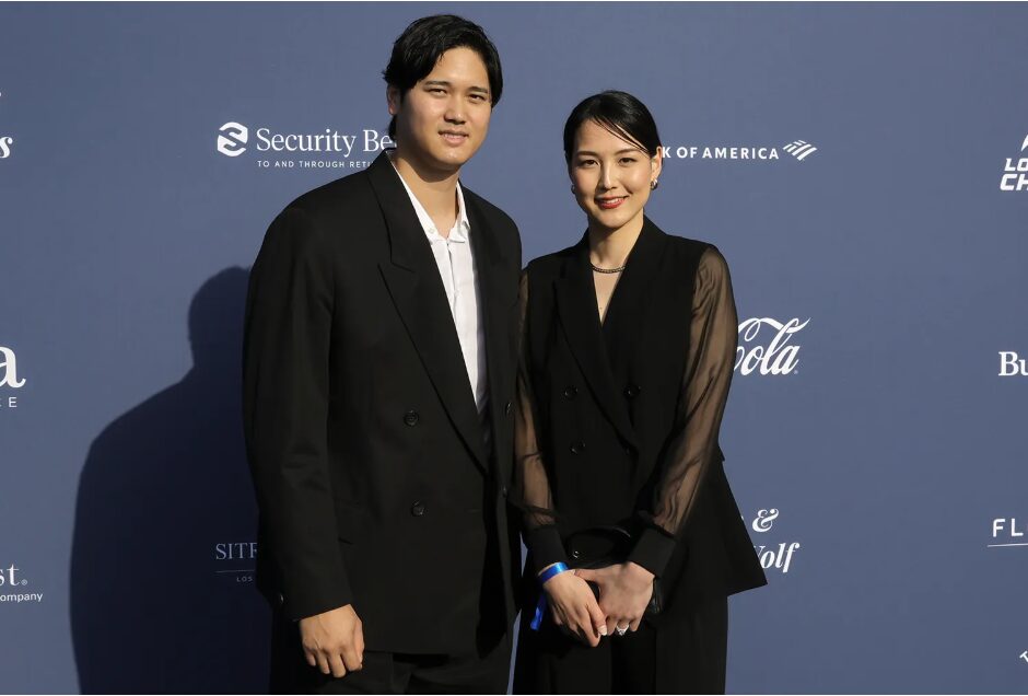 引用：モデルプレス　大谷翔平選手＆田中真美子さん夫妻、ドレスアップでレッドカーペット登場 夫婦2ショットに「ゴージャス」「かっこいい」の声
https://mdpr.jp/photo/detail/17005443