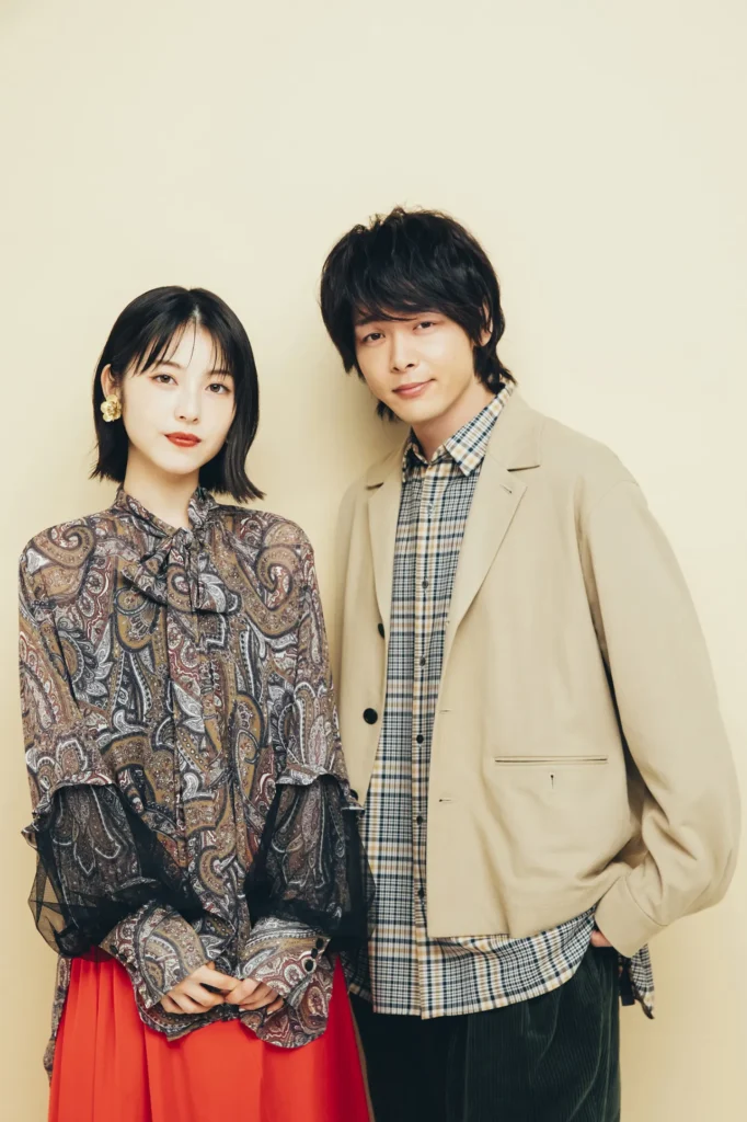 中村倫也の歴代彼女8人目：浜辺美波（2020年頃）
