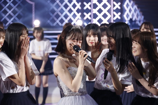 乃木坂46・堀未央奈が卒業 ラストの“サプライズ”に驚きの涙<2期生ライブ>