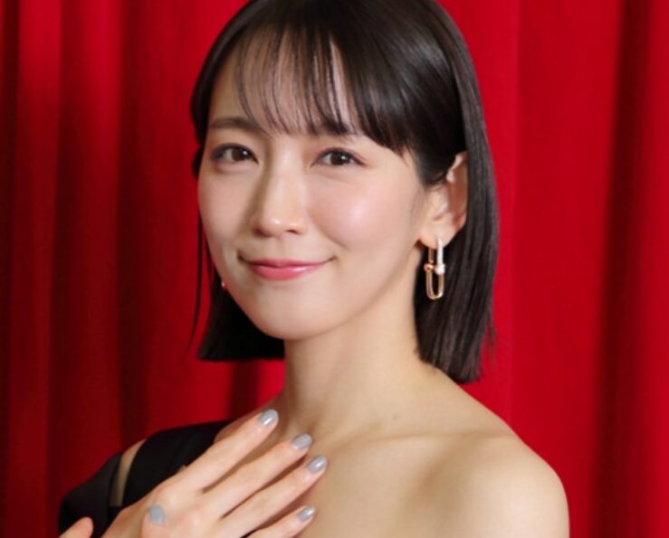 眞栄田郷敦の歴代彼女6人目：吉岡里帆（2021年～2022年頃）