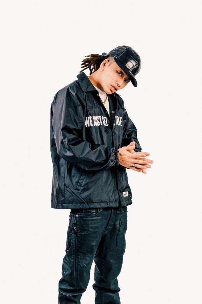 iFLYER: ¥ellow Bucks - LIVE