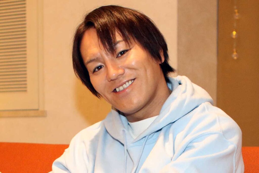 路上ライブで人気グループを圧倒 狩野英孝、新百合ヶ丘での"伝説"の真相