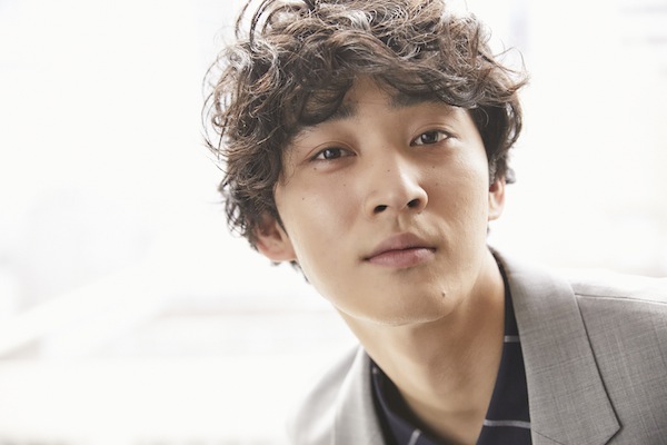 ブレイク必至なイケメン俳優・上杉柊平は不器用!? 高校時代のエピソードも告白