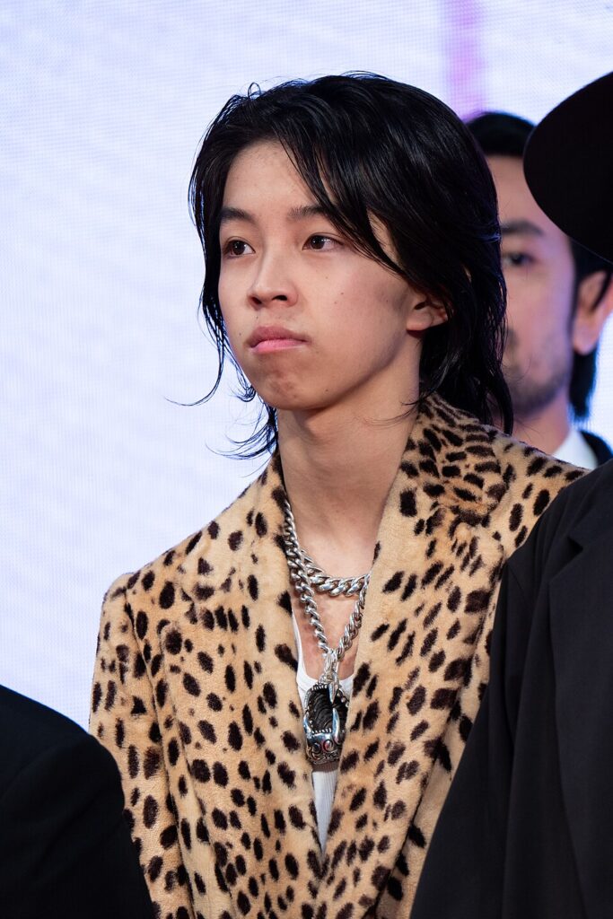 YOSHI (歌手) - Wikipedia