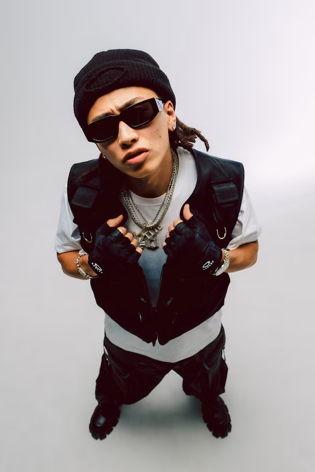 ellow Bucksのプロフィール - 音楽ナタリー