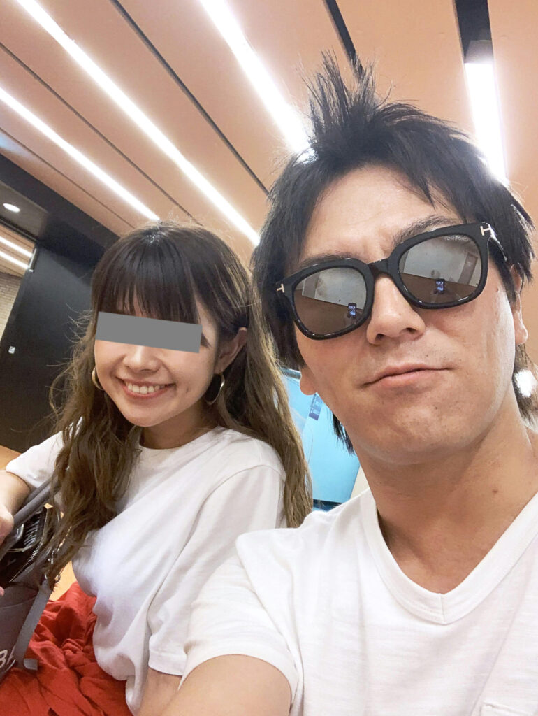 フォトギャラリー1枚目 狩野英孝が全てを告白「妻との出会い、プロポーズの夜まで」 | FRIDAYデジタル