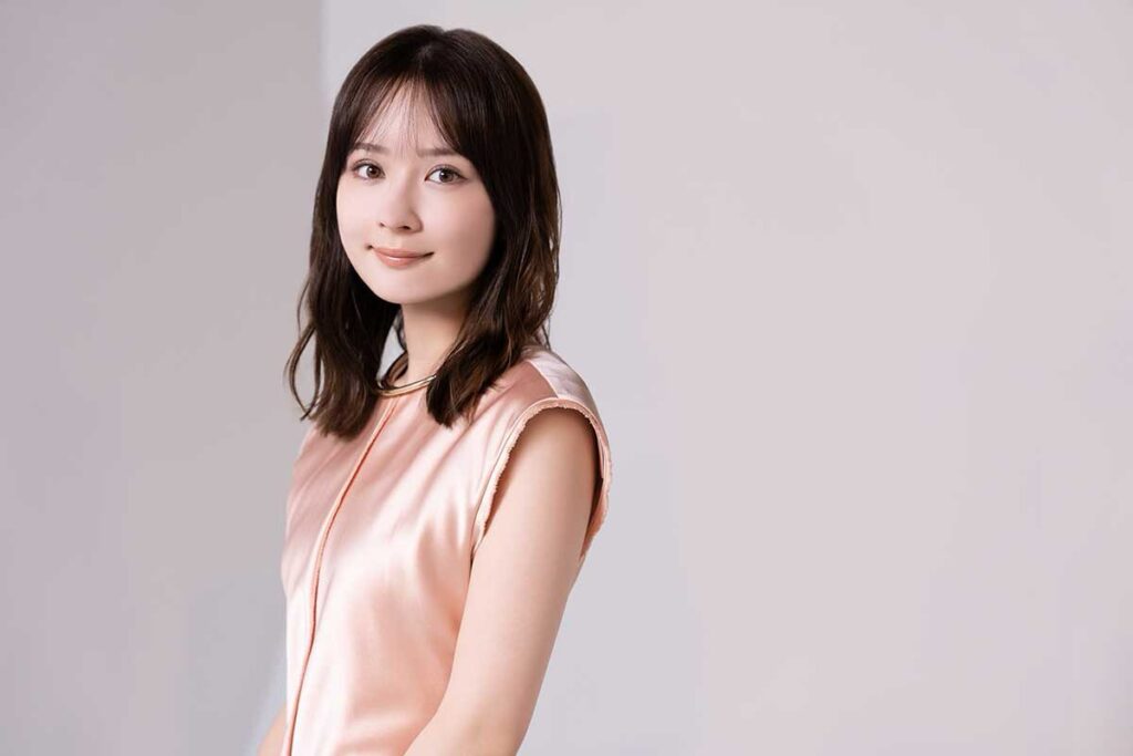 畑芽育のプロフィールと経歴