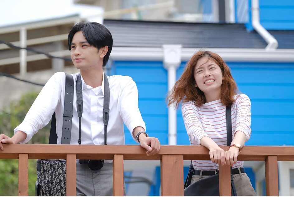 引用元：モデルプレス　「彼女はキレイだった」中島健人＆小芝風花、オープニングの変化が話題 本編とリンク
https://mdpr.jp/photo/detail/10172659