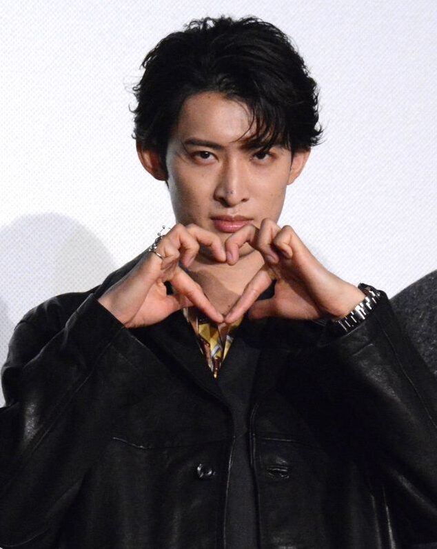 向井康二のプロフィールと経歴