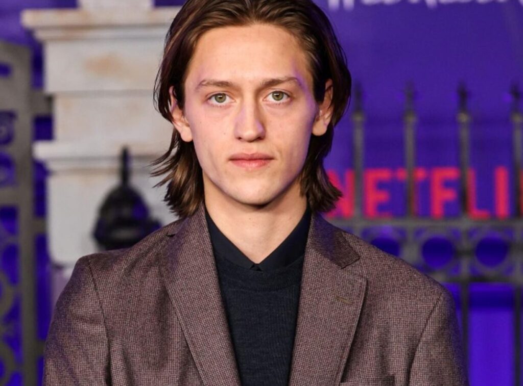 ジェナ・オルテガの歴代彼氏4人目：パーシー・ハインズ・ホワイト（2022年〜2023年頃）
