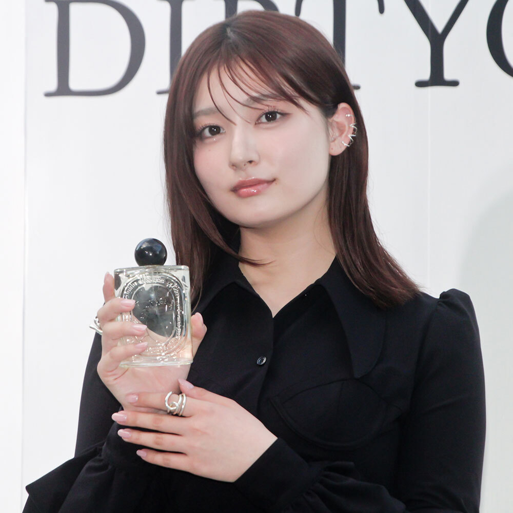 美しすぎるビジュ」吉川愛、明るくなったNEWヘアカラーの秋服SHOTに反響