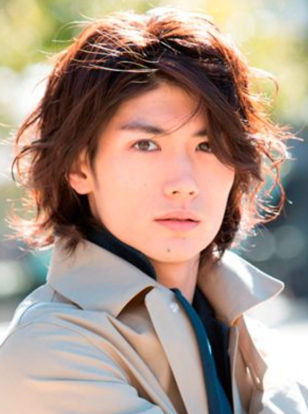 芳根京子の歴代彼氏7人目：三浦春馬（2019年頃）