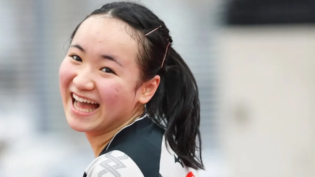 伊藤美誠、ハタチの誕生日に祝福殺到 前髪下したTシャツ姿で中国から感謝のメッセージ | 卓球メディア｜