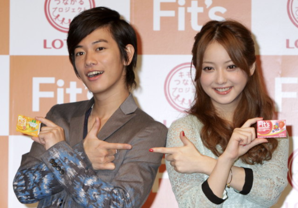 佐々木希の歴代彼氏5人目:佐藤健(2012年頃)