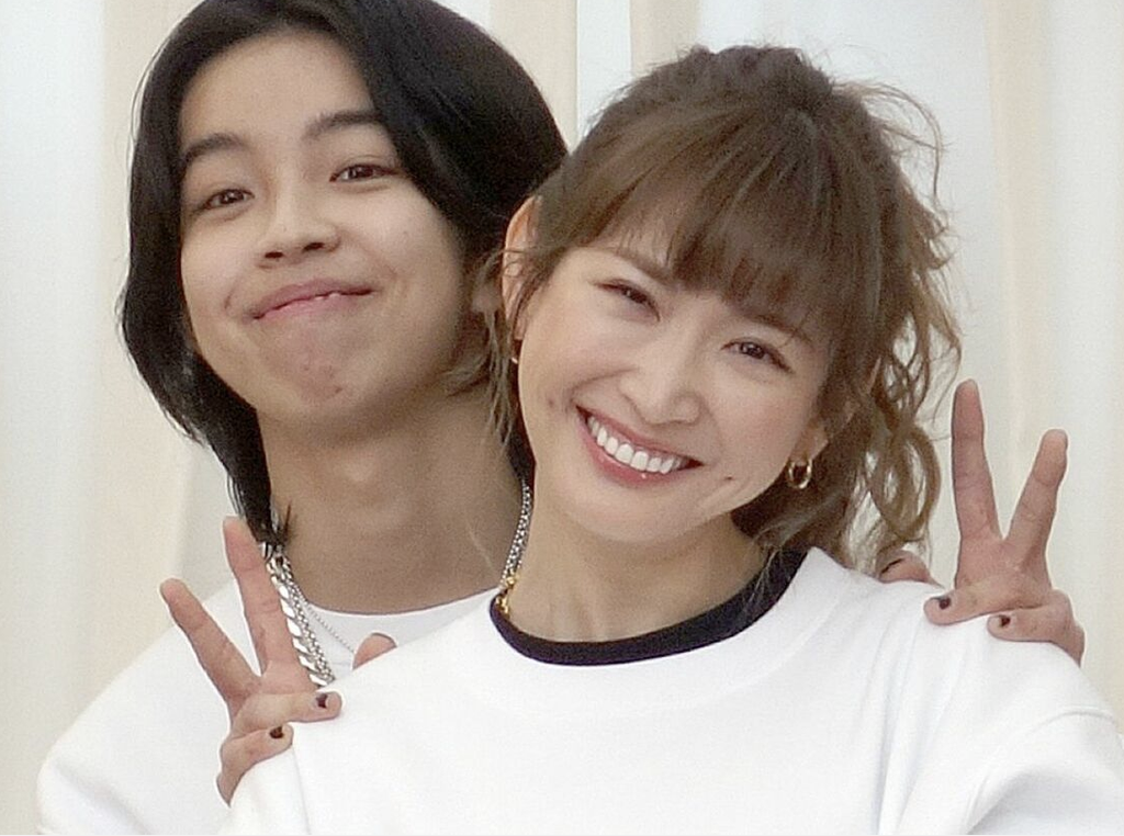 紗栄子の歴代彼氏10人目：YOSHI（2020年〜2021年頃）