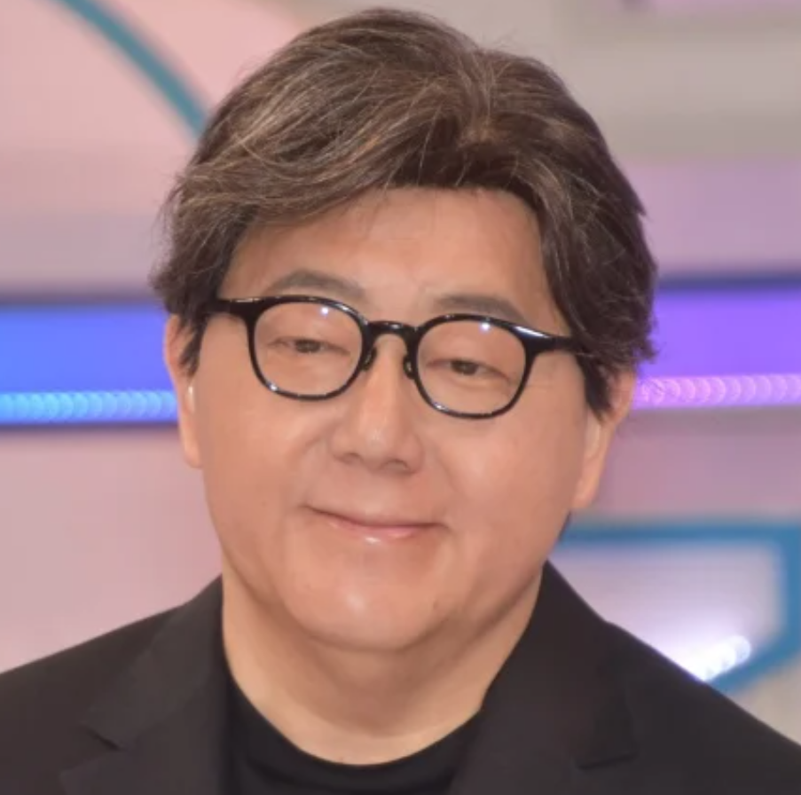 宮脇咲良の歴代彼氏2人目：秋元康（2015年頃）