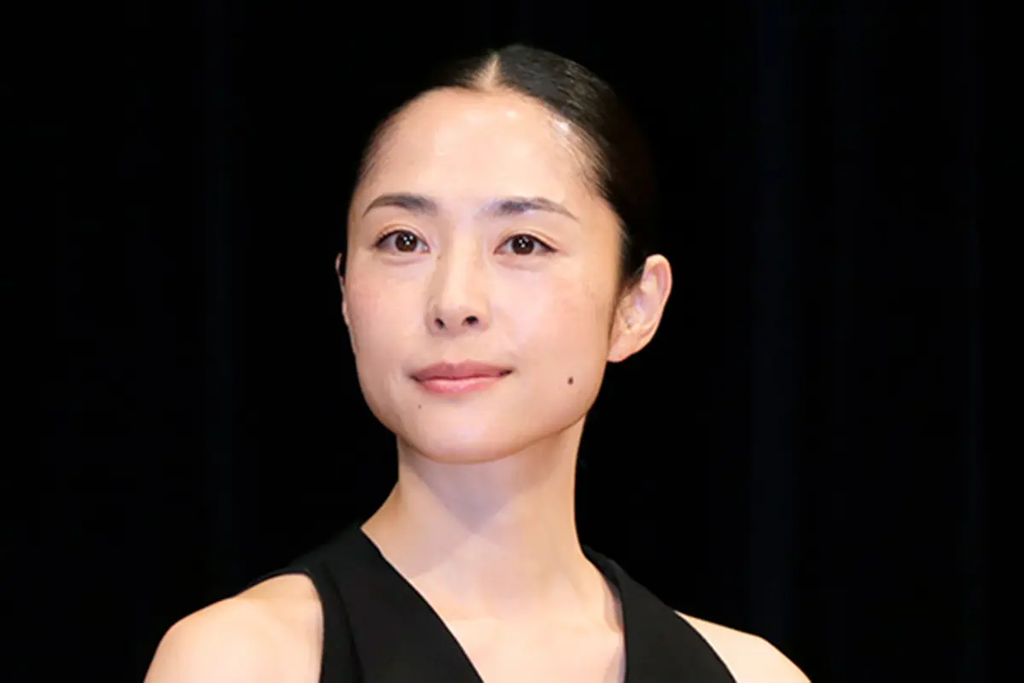 引用元：女性自身　深津絵里　8年ぶり映画出演で『踊る』復帰待望論が再燃も…可能性が薄そうなワケhttps://jisin.jp/entertainment/entertainment-news/2500328/#goog_rewarded