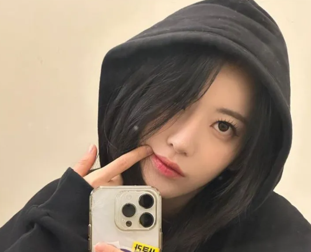 宮脇咲良のプロフィールと経歴