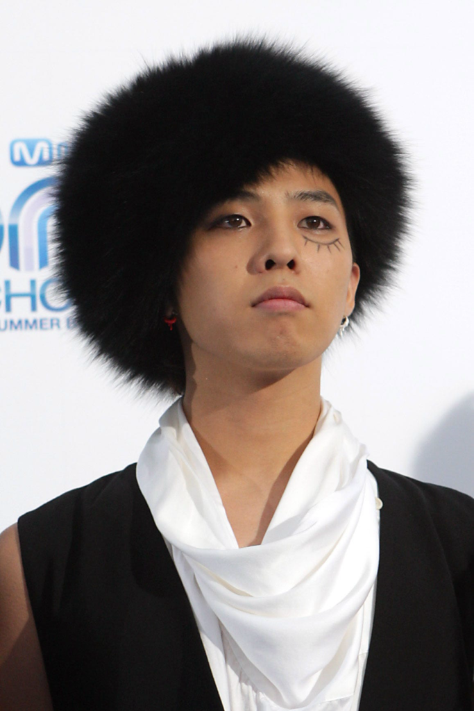 ハン・ソヒの歴代彼氏8人目:G-DRAGON(2024年頃)