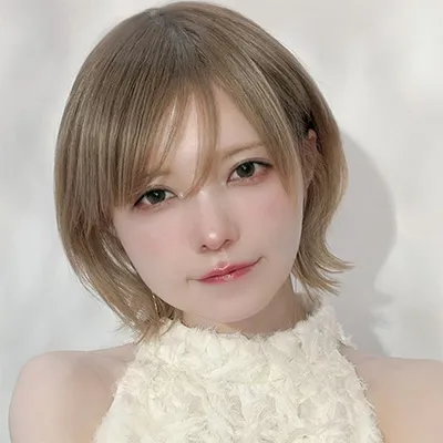 益若つばさのプロフィールと経歴